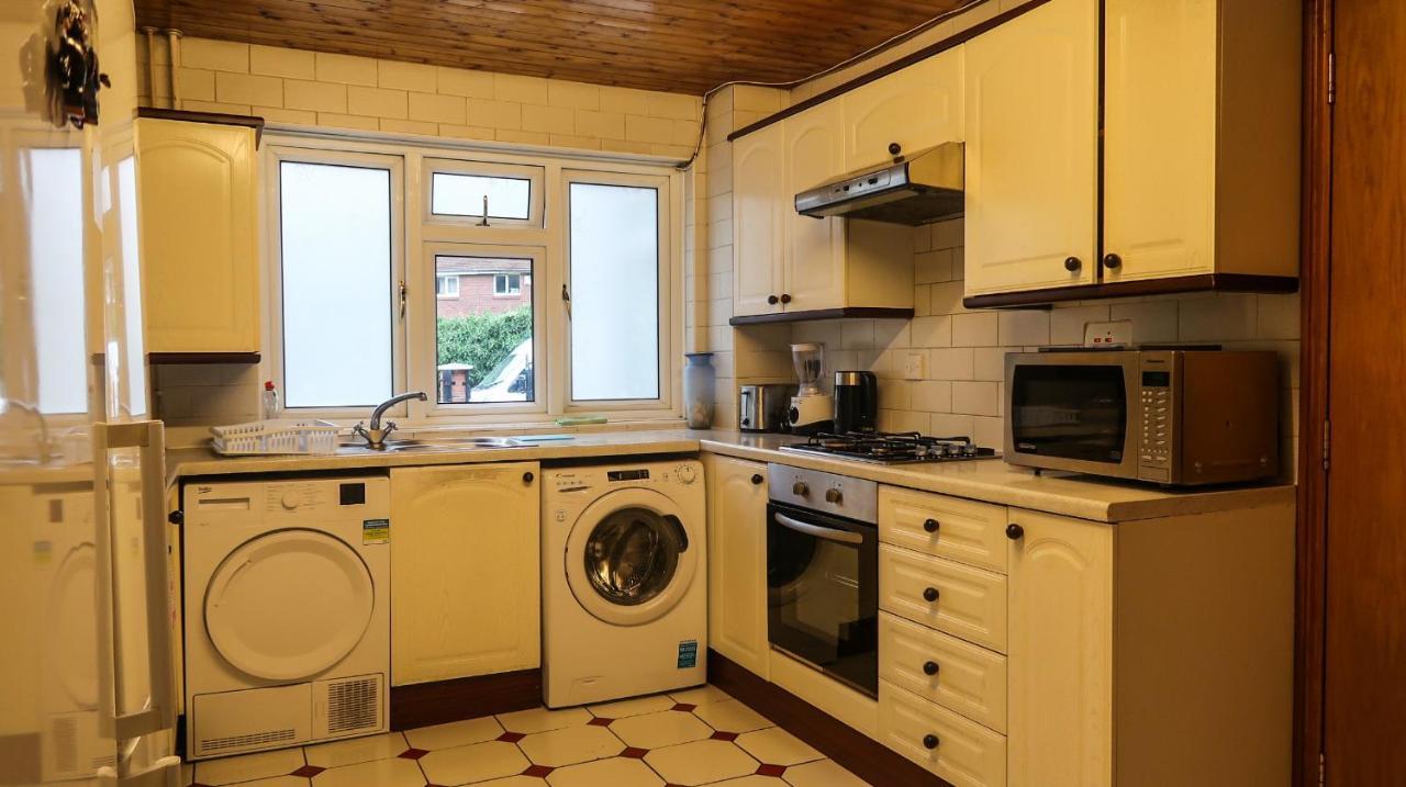 Cozy Double Room - Only Room London Kültér fotó